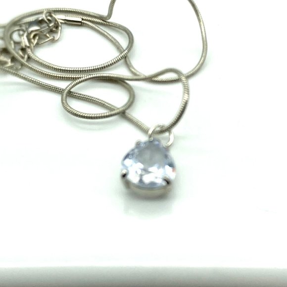 Stunning Faceted Crystal Teardrop Pendant on Silver Tone Vintage Snake Chain - Picture 4 of 5